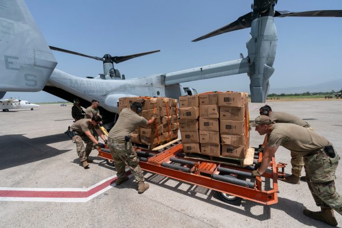 The US is transporting food and tents to South Haiti, which was devastated by the earthquake

