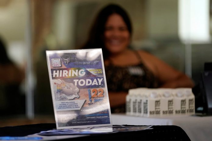 US Employers Add a Solid 372,000 Jobs in Sign of Resilience
