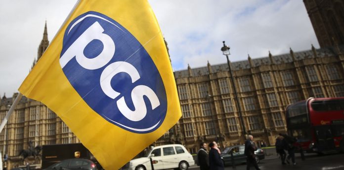 Civil servants 'missing meals and turning to food banks,' union reveals
